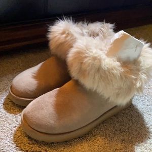 Size 10 Ugg Ankle Cut Boots